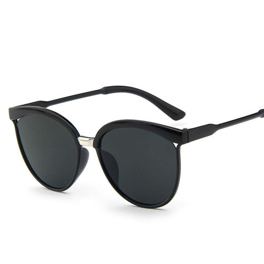 Retro Cat Eye Sunglasses For Women and Girls In Fashion Brand Designer Mirror Lens Cateye Style Polarized Cateye Sunglasses for Women In Retro Round Large Vintage UV Protection Oversized Shades Style With UV400 Protection