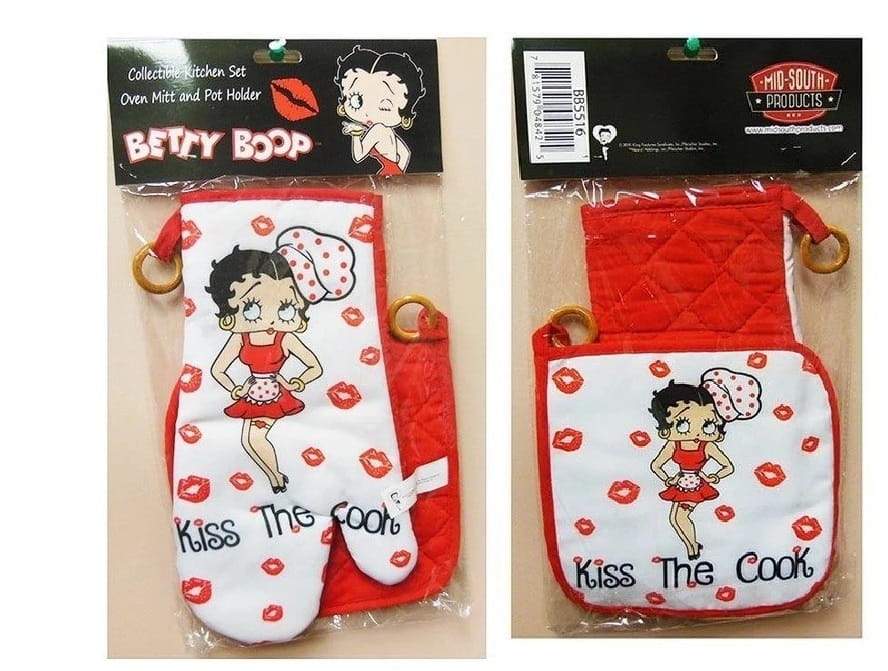 Front and Rear View Betty Boop Oven Mitts