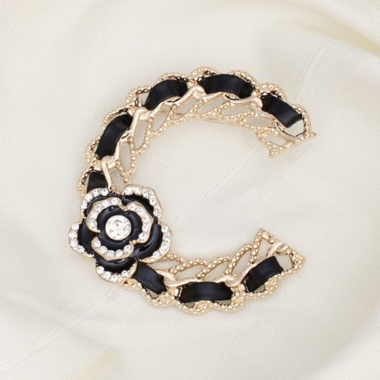 Brooch Gold and Black C French Girl Camellia Pin
