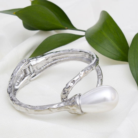 Cuff Teardrop White Pearl Silver Hinge Bracelet