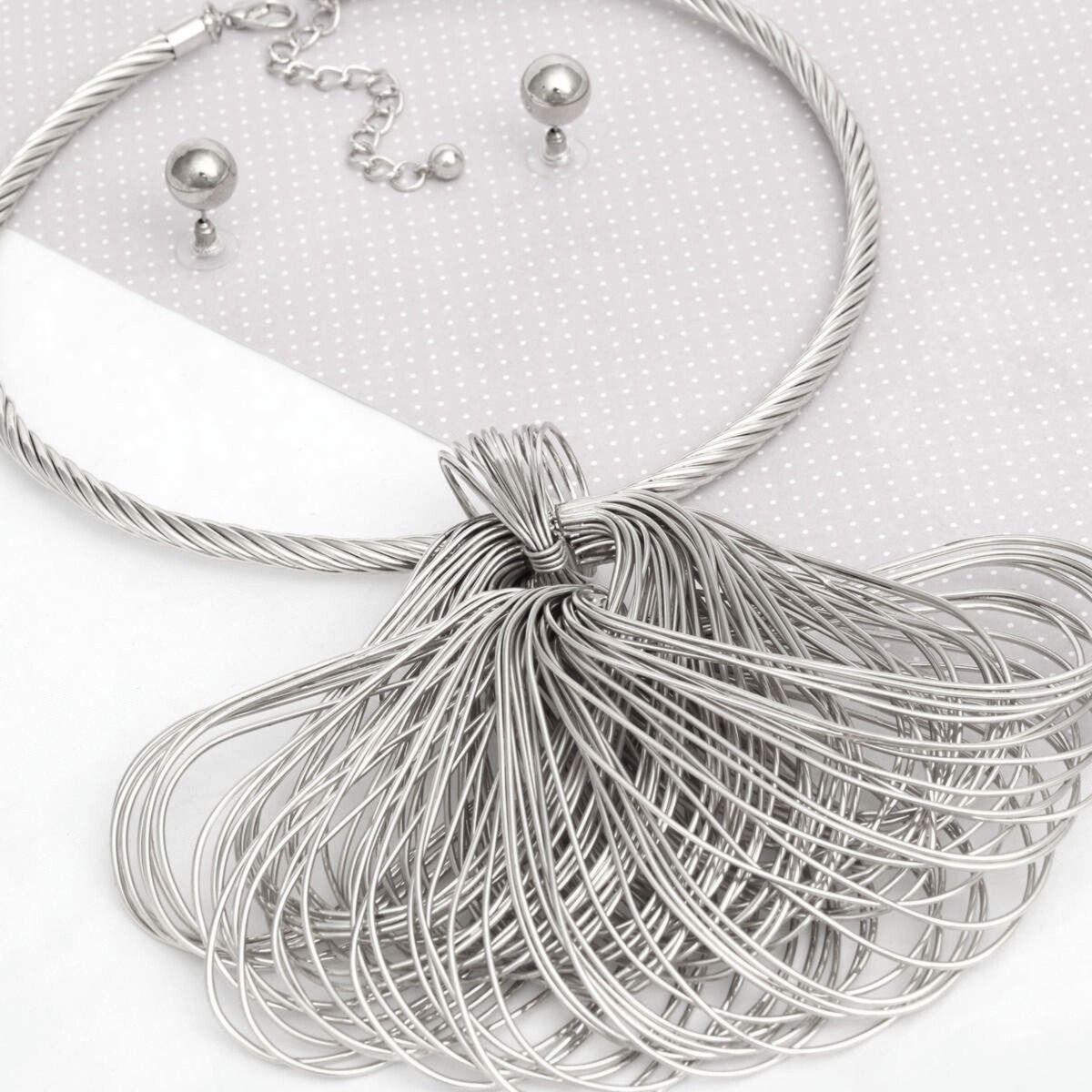 Pendant Silver Large Fanned Metal Wire Necklace