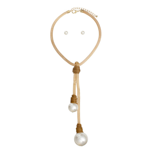 Pendant Polished Cream Pearl Leather and Chain Set
