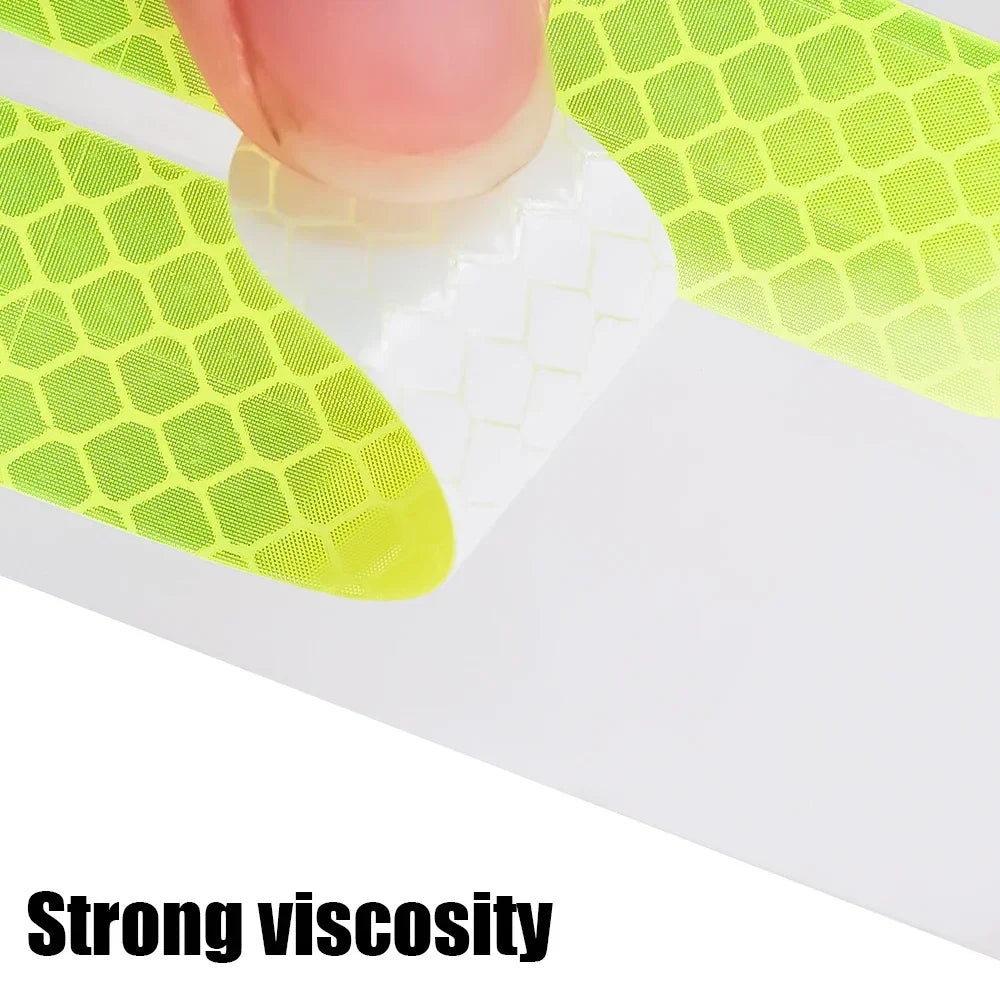 Close-up of a green mesh product with text 'Strong viscosity' on a white background