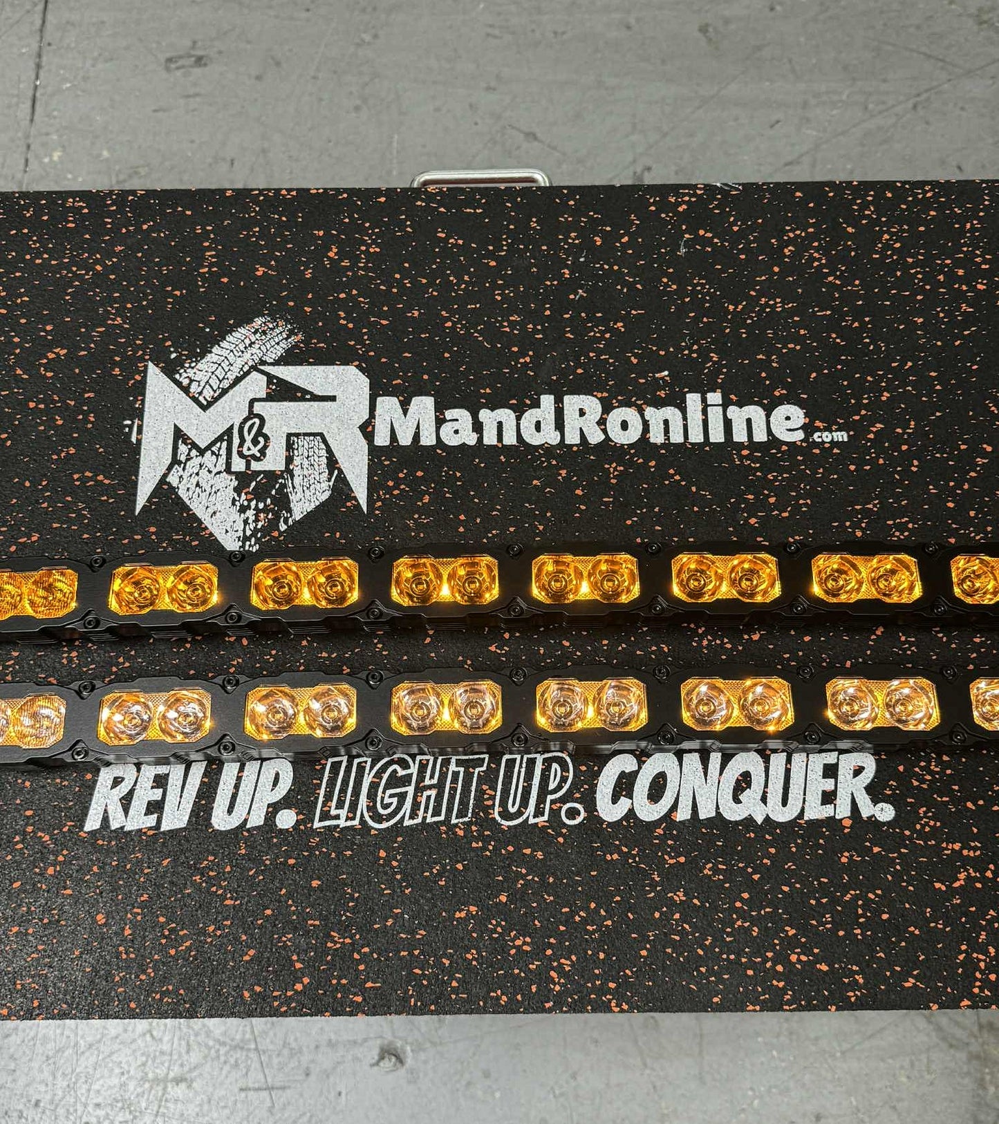 Mand Ronline LED light bar packaging with branding and text on a gray surface
