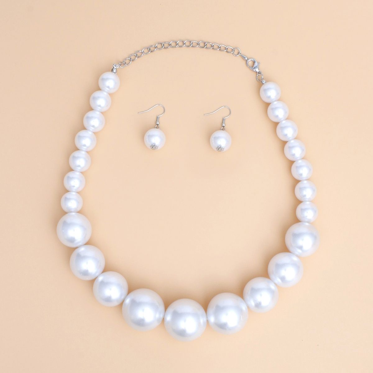 Pearl White Graduated Single Strand Necklace Set
