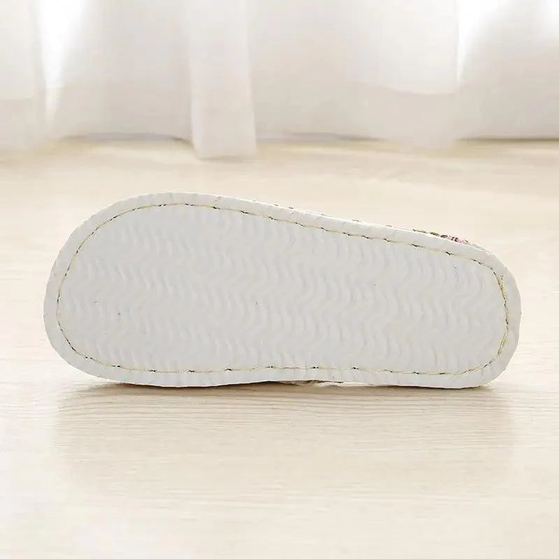 Comfortable Elegant Flower Design Indoor Soft Slipper Spring Autumn Lightweight Flip Flops For Women Classic Bedroom Slippers Ladies Foldable Flip Flops