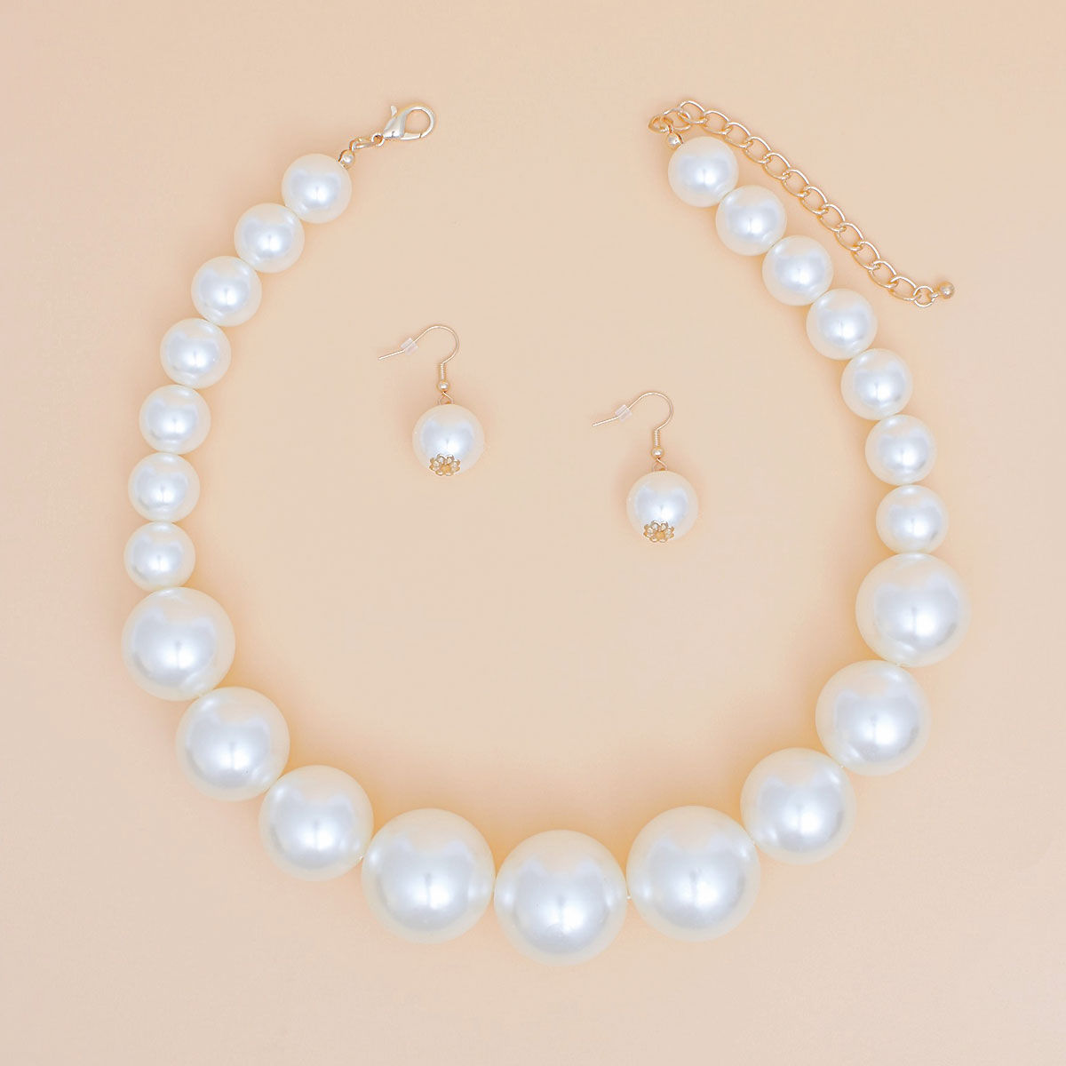 Cream Graduated Pearl Necklace Set