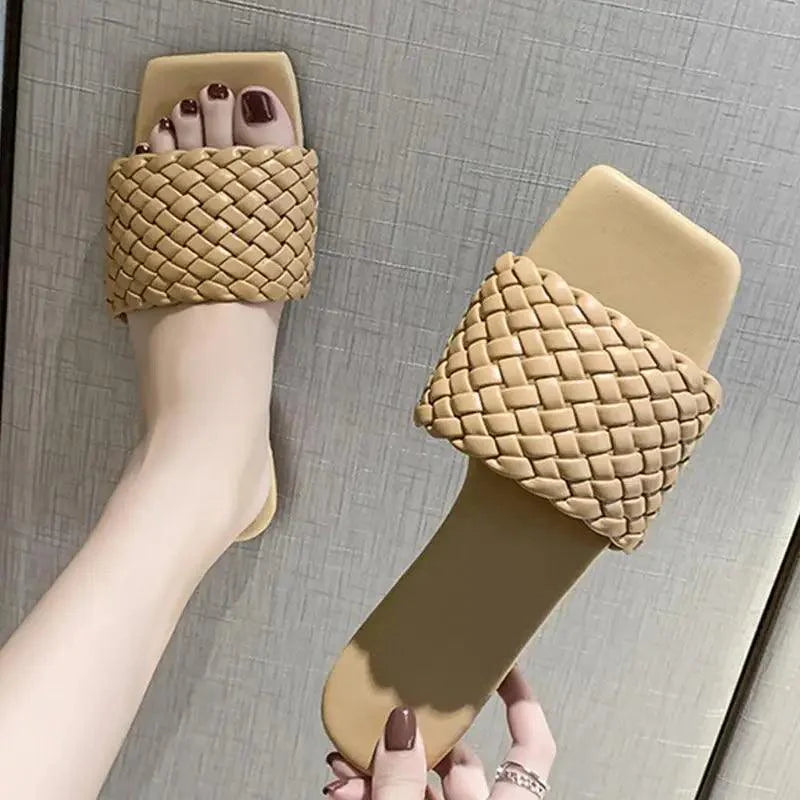Fashion Outdoor Charming Open-Toe Women Slippers Casual Beach Flip Flops Women Comfortable Sandals