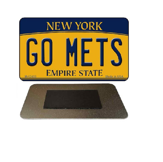 Magnet with 'GO METS' text on an orange background