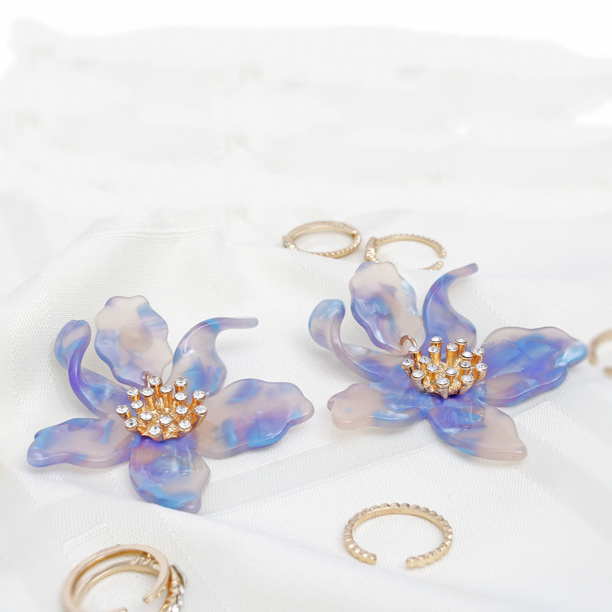 Drop Marbled Blue Botanical Chic Floral Earrings