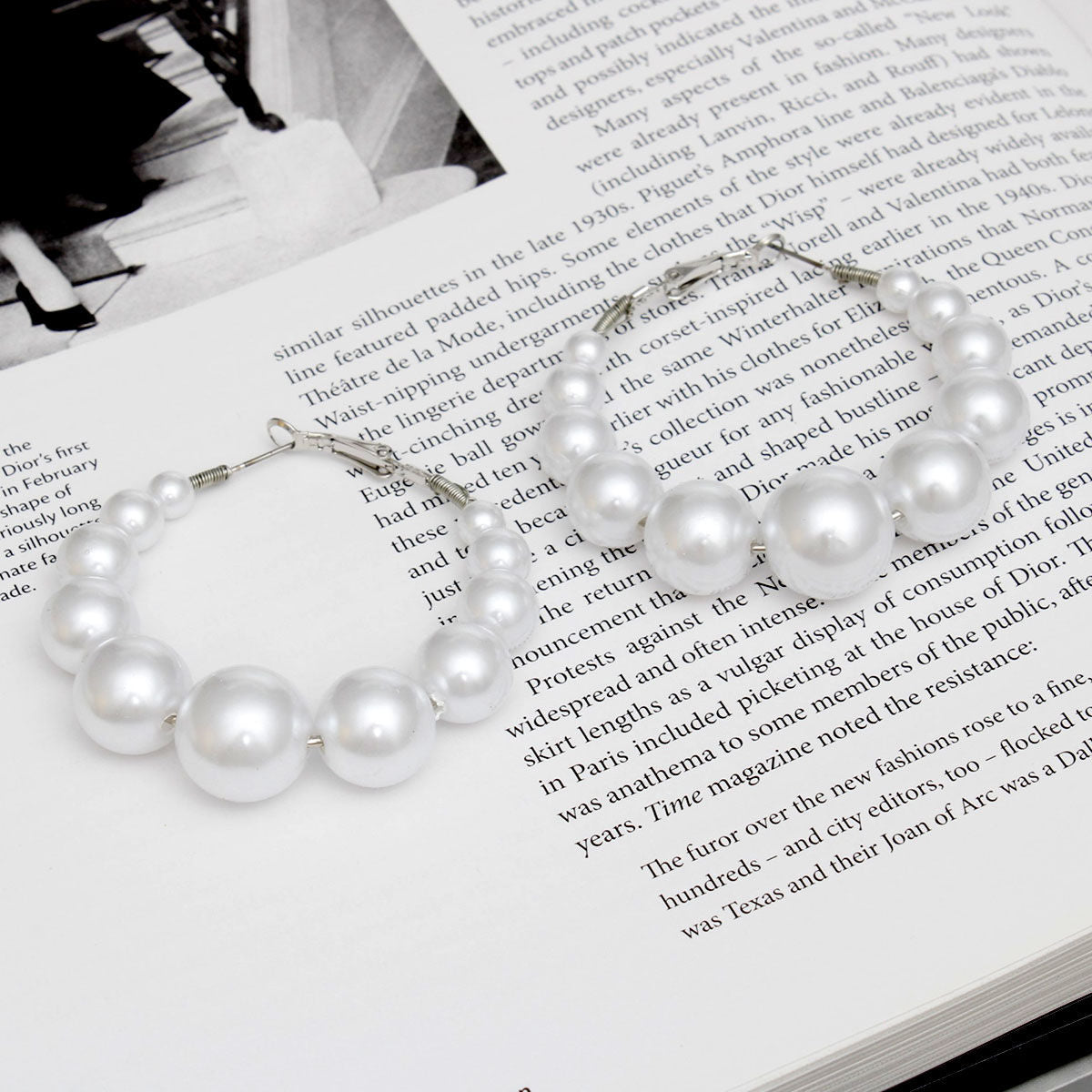 Hoops Graduated White Pearl 55mm Earrings Women