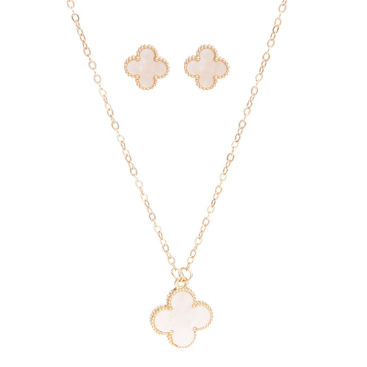 Pendant Vintage Cream Quatrefoil Gold Necklace Set